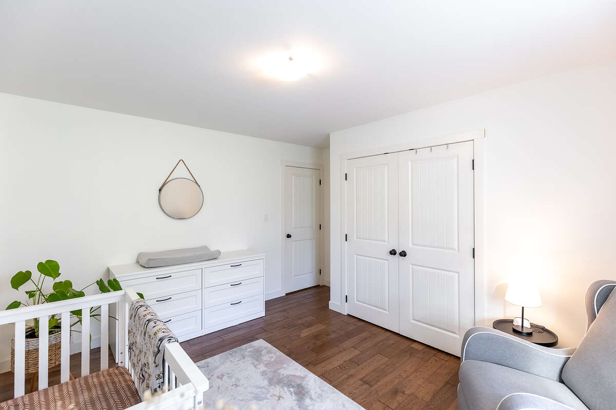 Enjoy acreage living! 