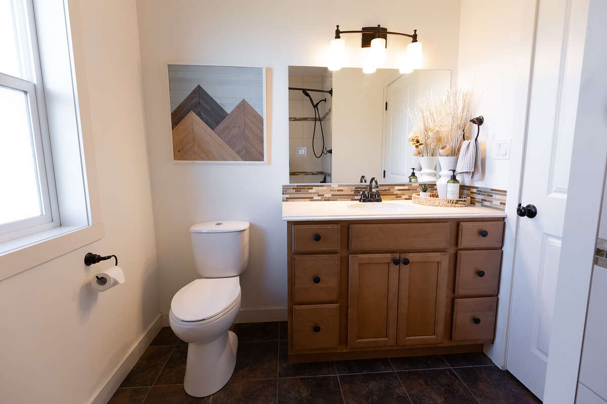 Enjoy acreage living! 