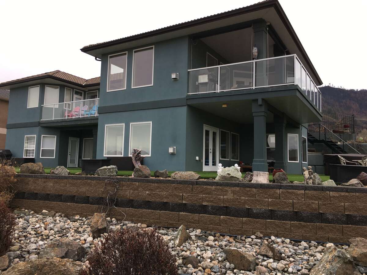 2 Storey atop the retaining wall
