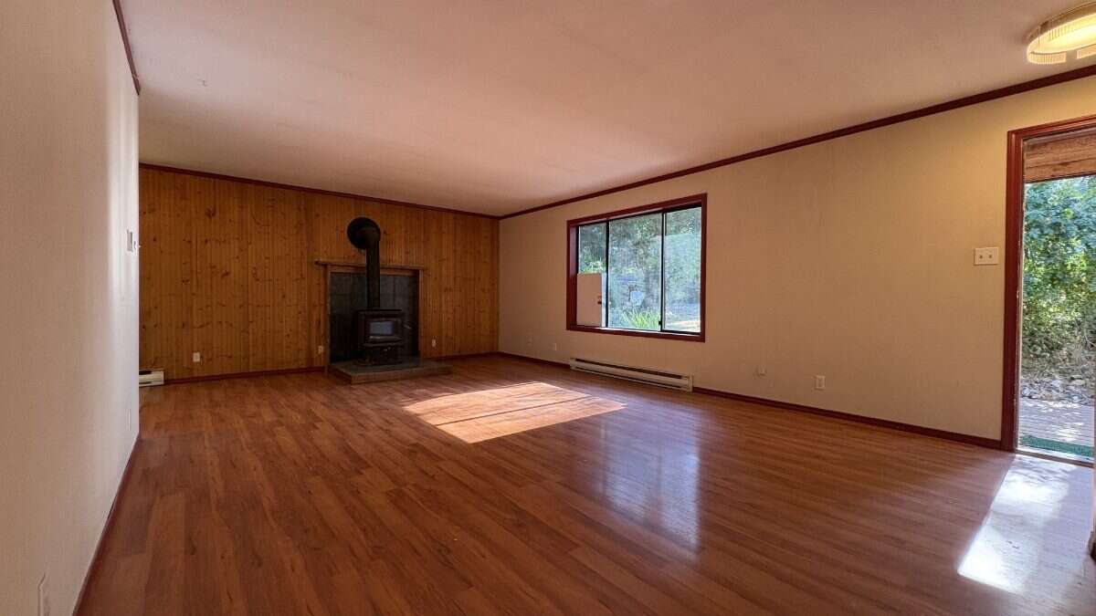 Updated 2-Bedroom Protection Island Home