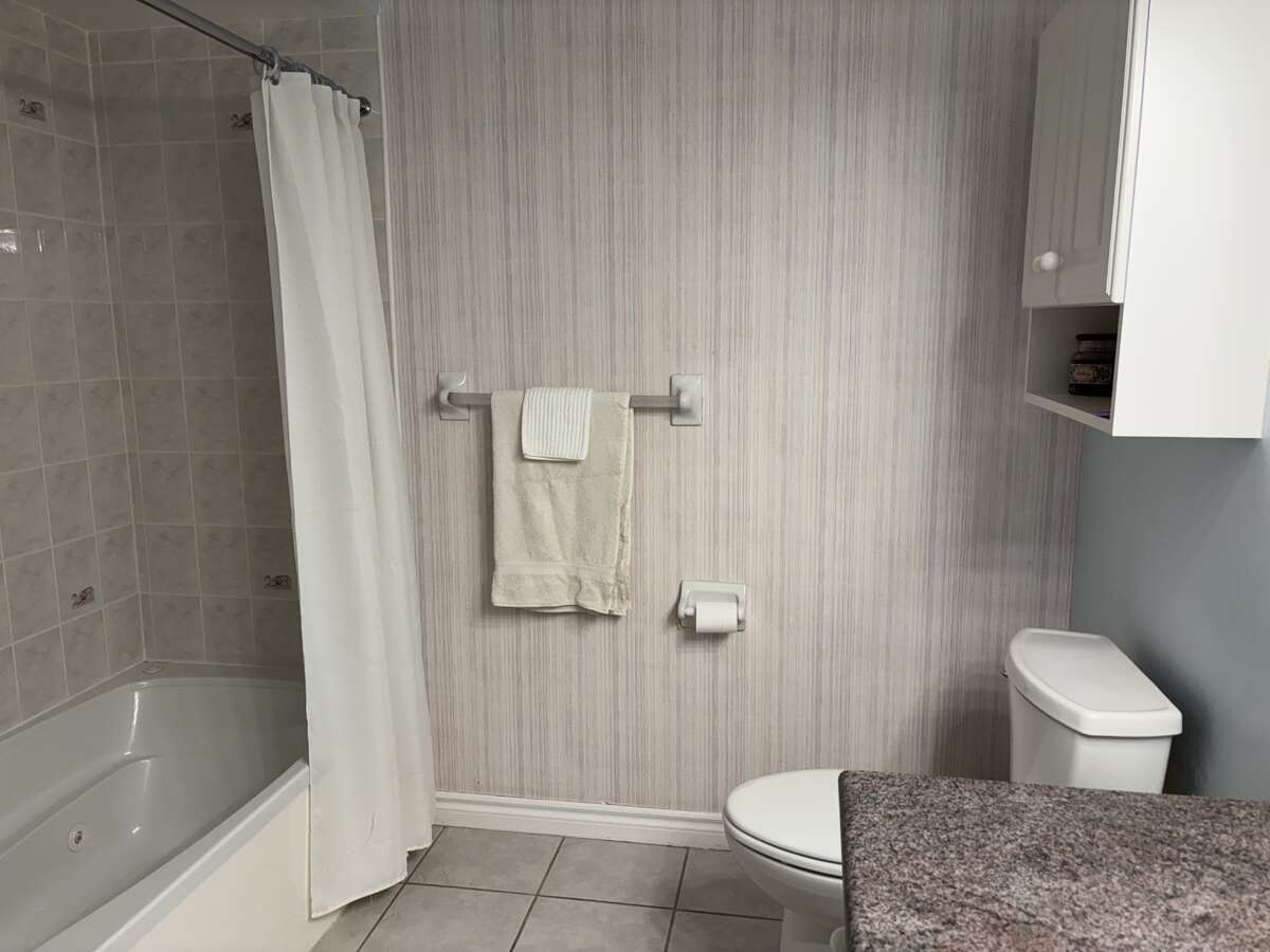 Spacious Corner Unit in Villages of Glancaster