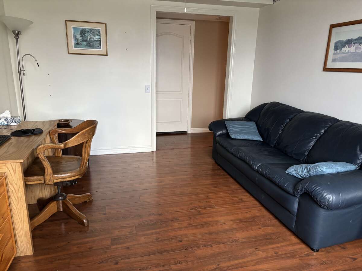 Spacious Corner Unit in Villages of Glancaster
