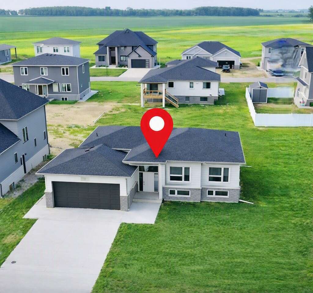 MOVE IN READY 2022 MODERN DETACHEDRAISED BUNGALOW 