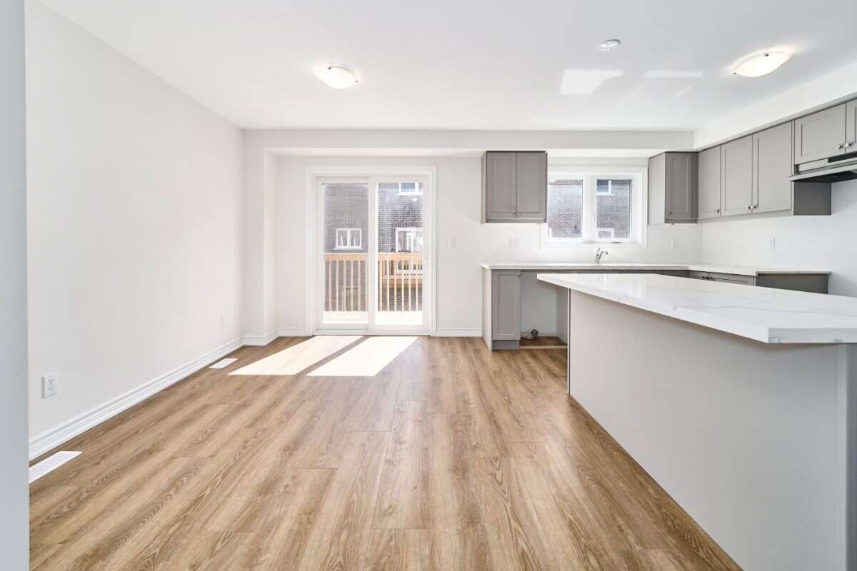 Move-In Ready 3-Bedroom End Unit in Newcastle