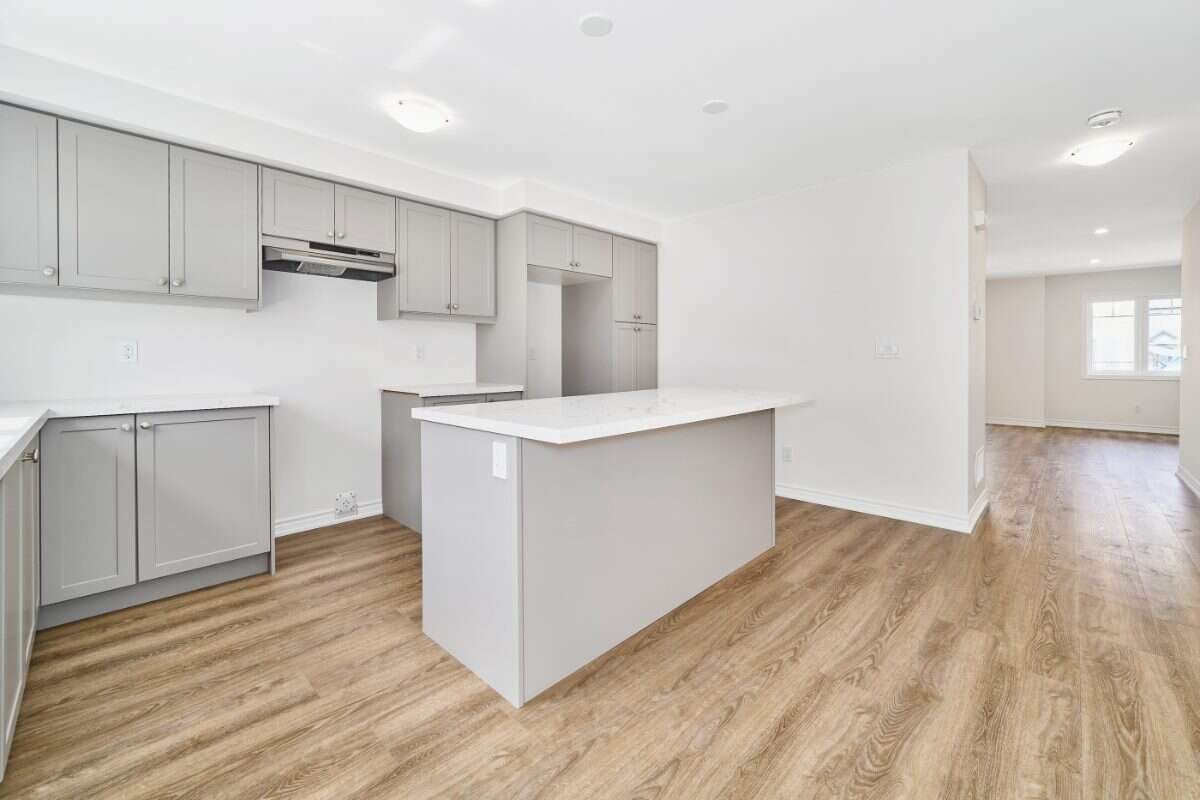 Move-In Ready 3-Bedroom End Unit in Newcastle
