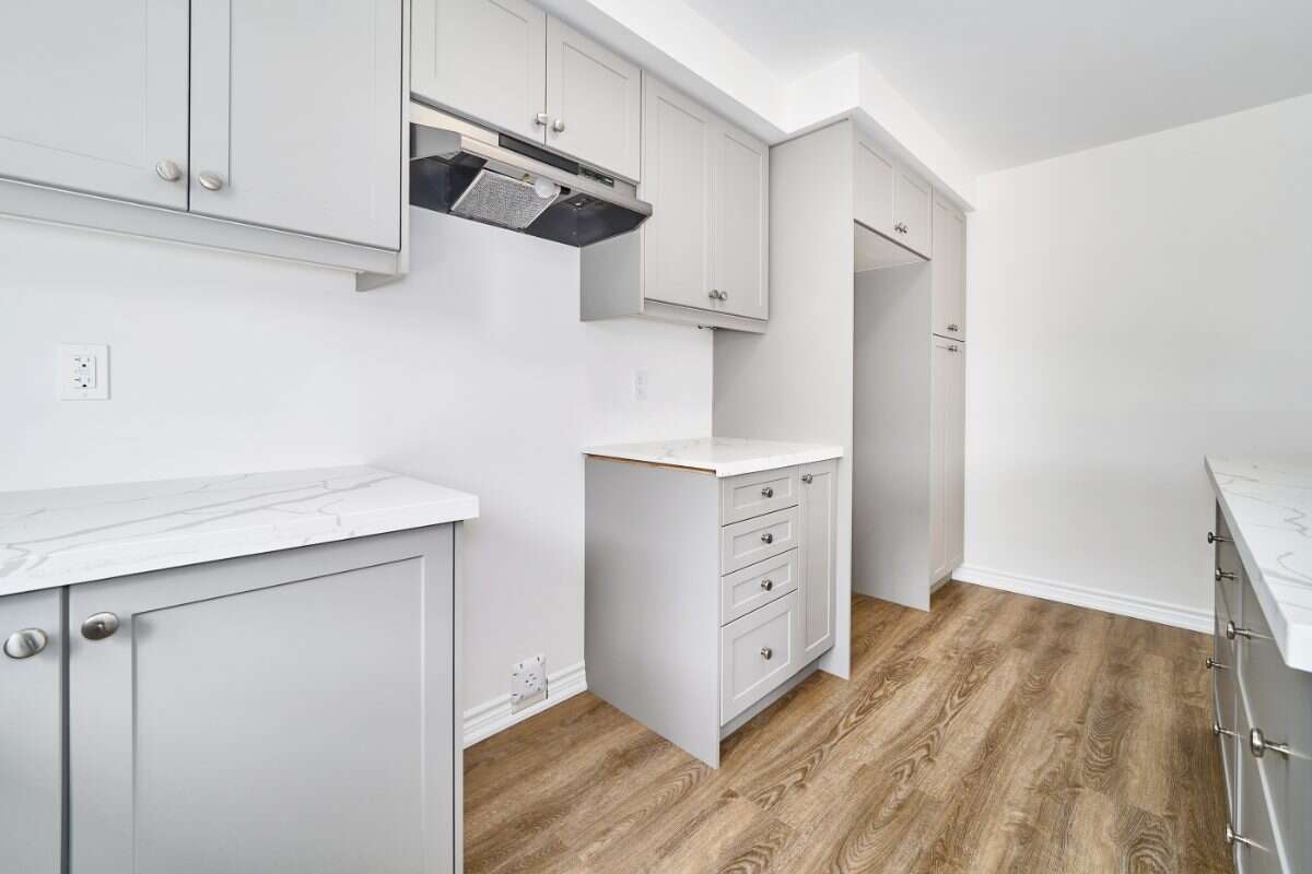 Move-In Ready 3-Bedroom End Unit in Newcastle