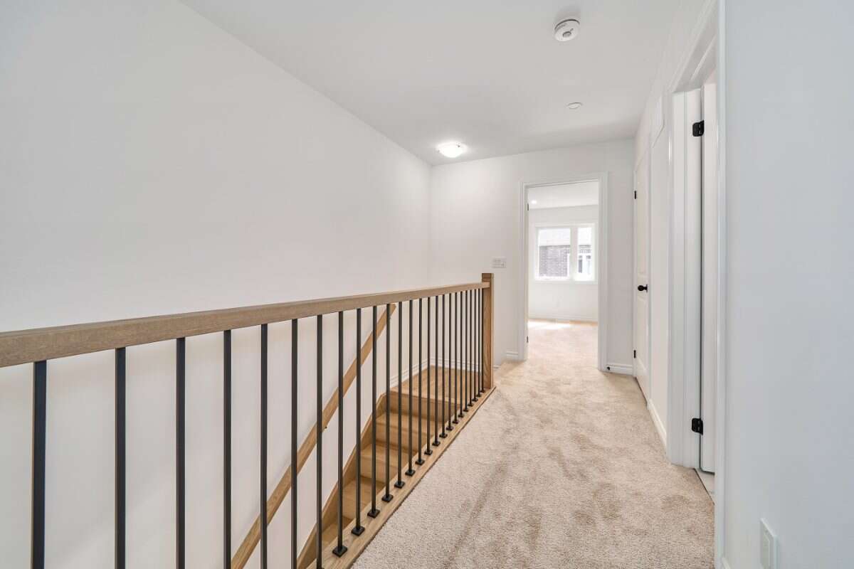 Move-In Ready 3-Bedroom End Unit in Newcastle
