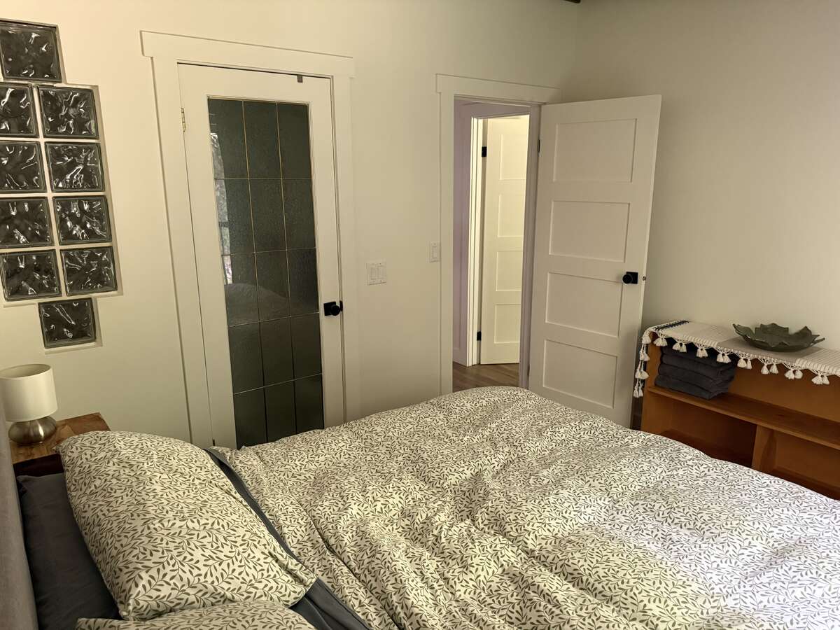 Welcome to 588 Alpine Lane East