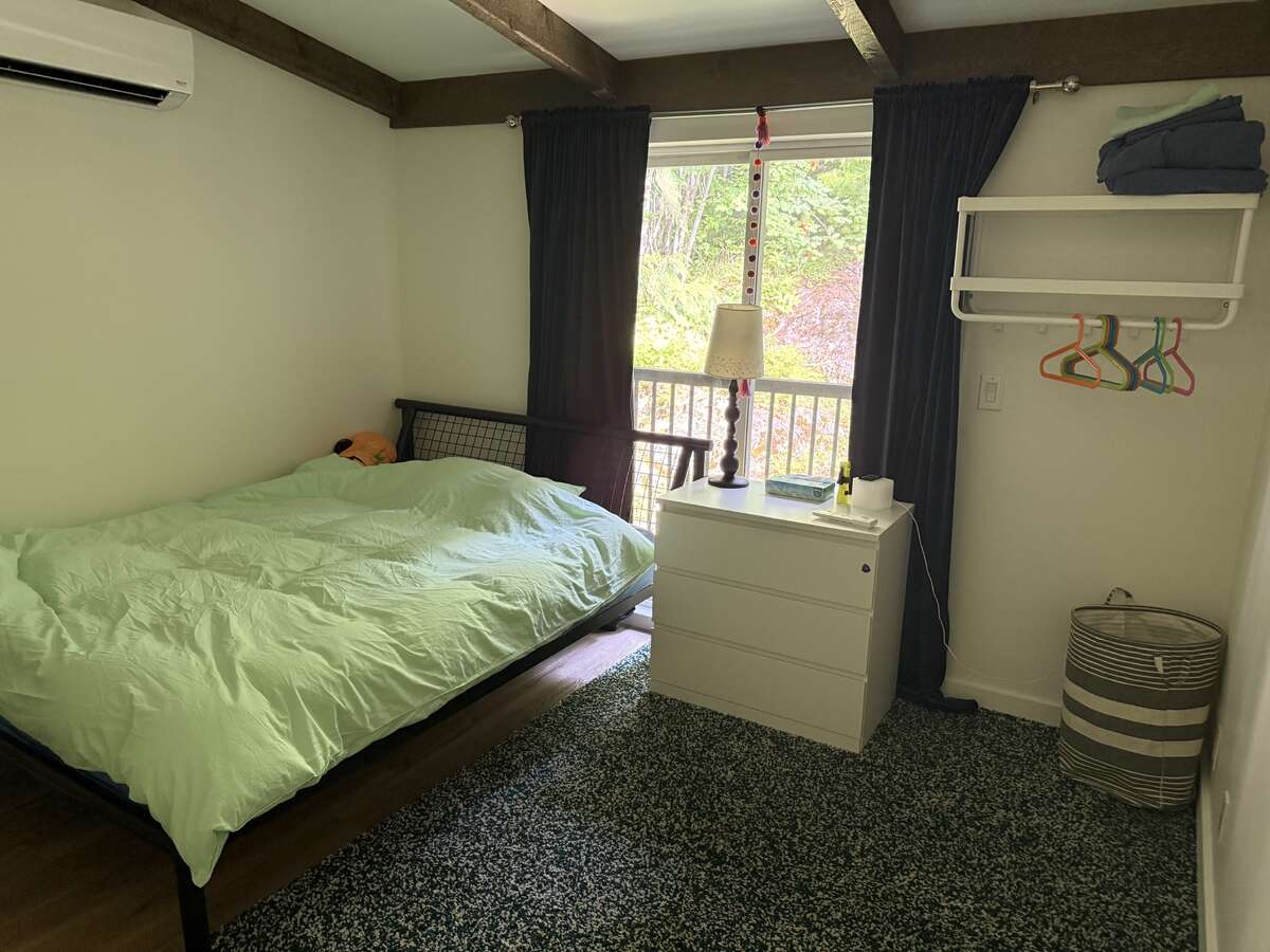 Welcome to 588 Alpine Lane East