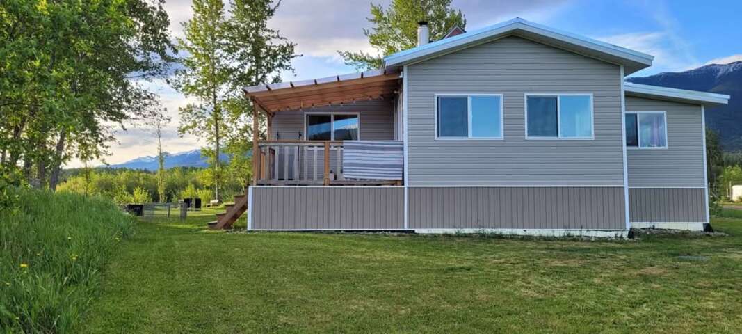 Hobby Farm with acreage