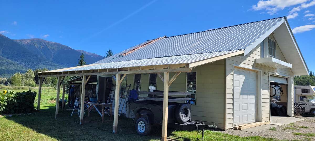 Hobby Farm with acreage