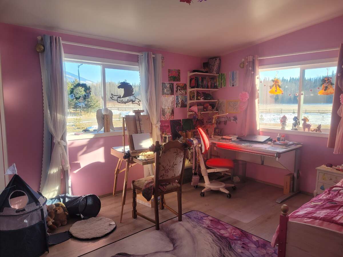 Hobby Farm with acreage