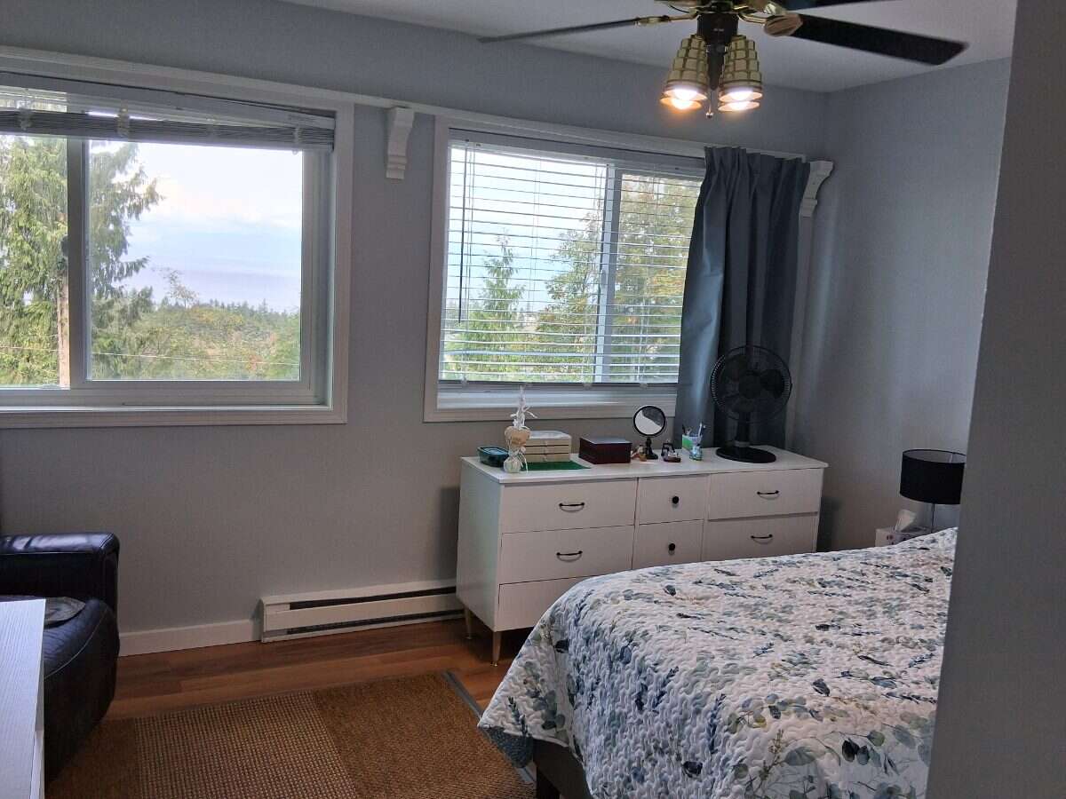 BIG Ocean Views 4 Bedroom 3 Bath 3 Ocean Decks