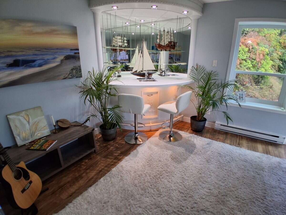 BIG Ocean Views 4 Bedroom 3 Bath 3 Ocean Decks
