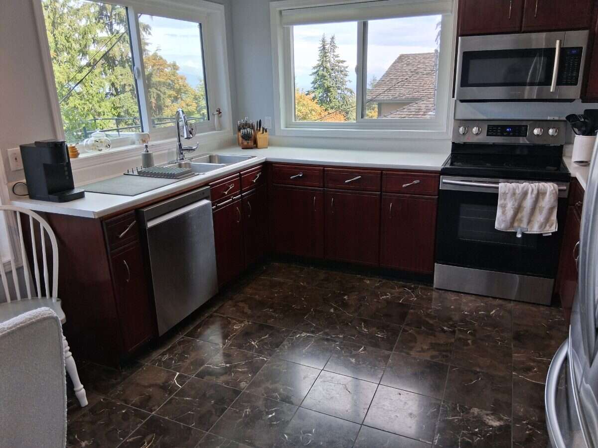 BIG Ocean Views 4 Bedroom 3 Bath 3 Ocean Decks