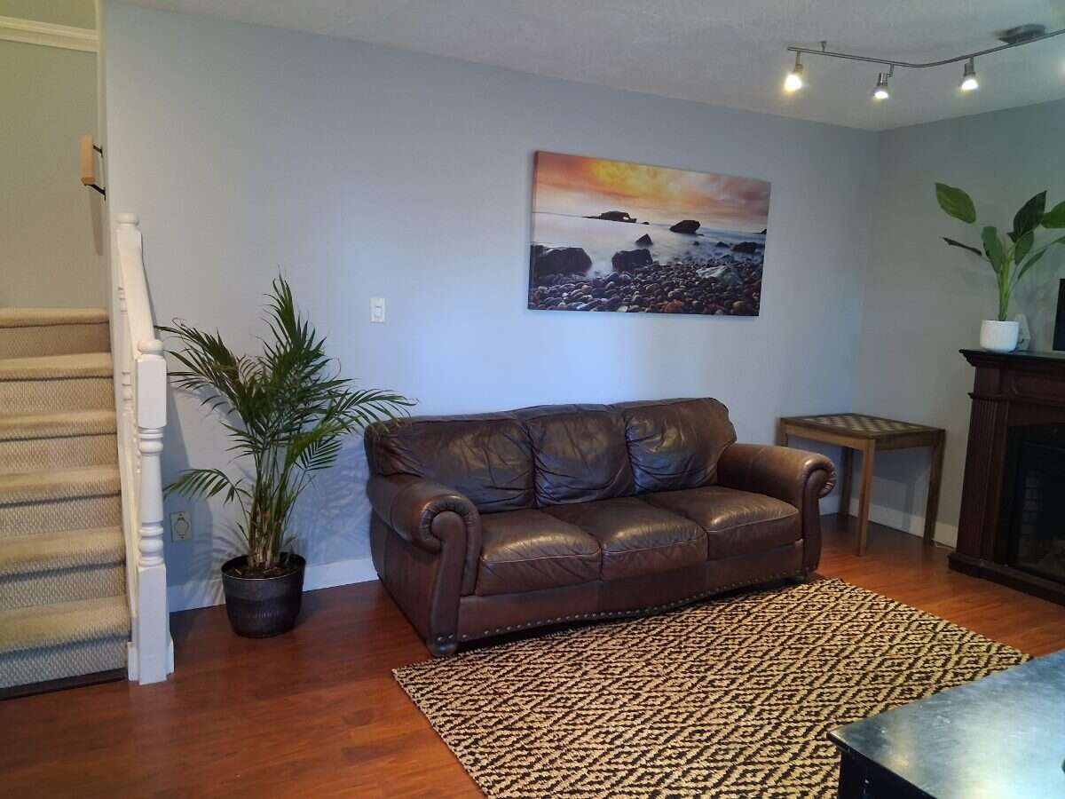 BIG Ocean Views & 3 Decks, 4 Bedroom, 3 Bath 