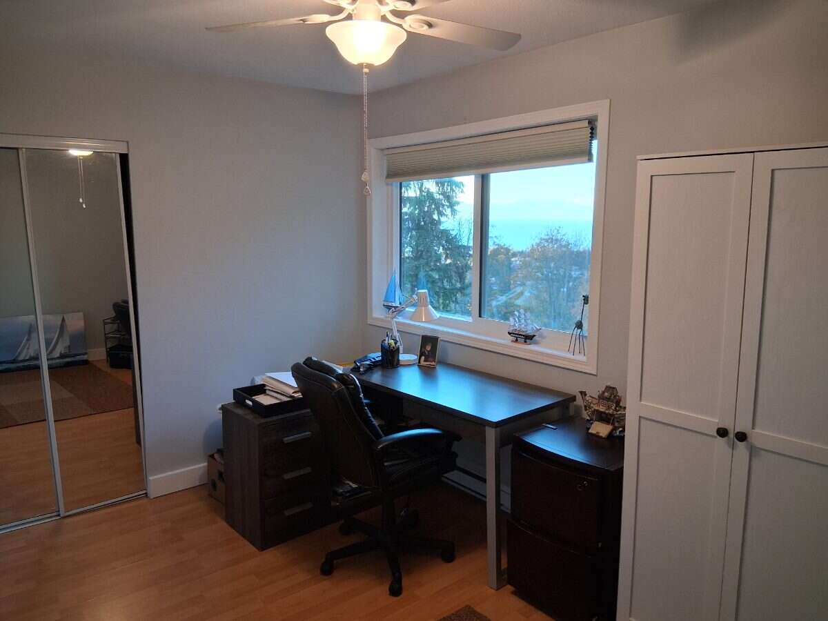 BIG Ocean Views & 3 Decks, 4 Bedroom, 3 Bath 