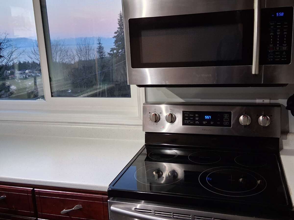 4 New LG/Samsung SS appliances