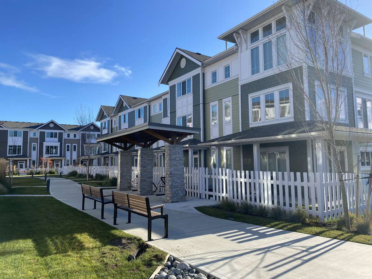 Townhome pathway