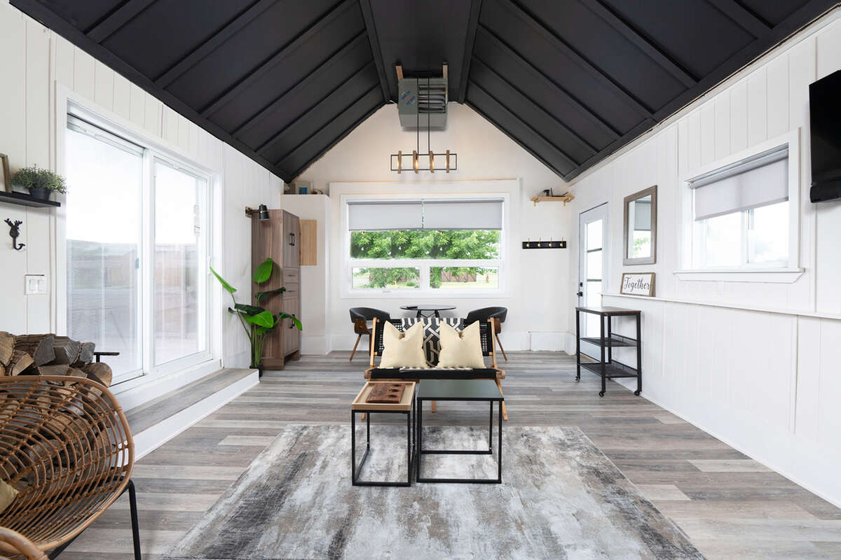 Private guest house/retreat/office: Clean canvas interior ready for your special touches