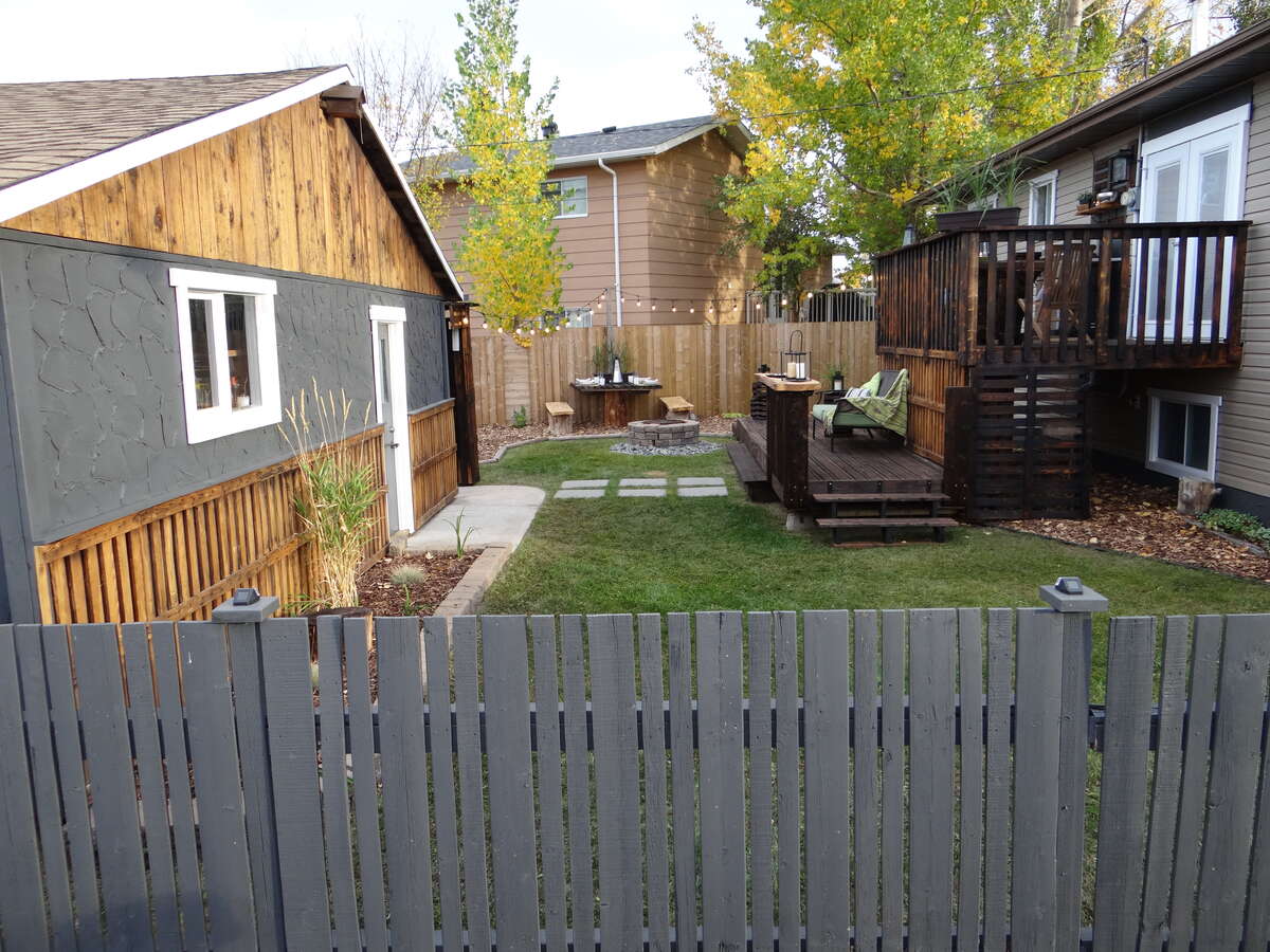 View from the side alley