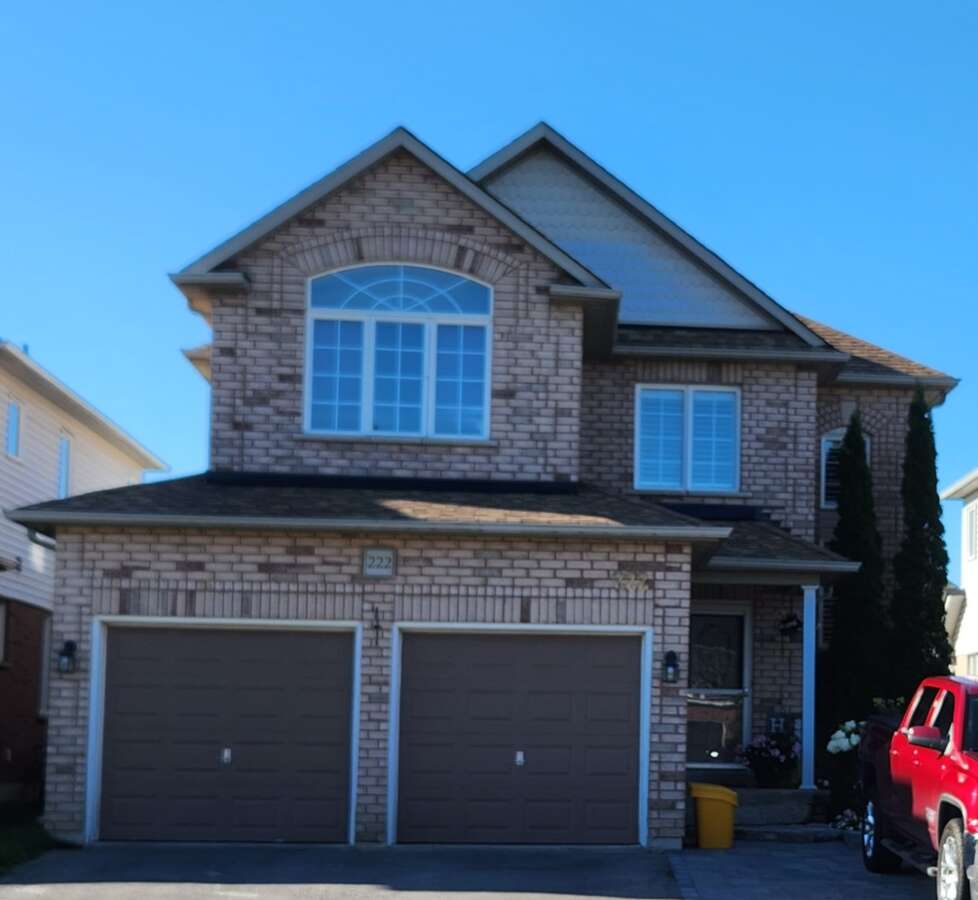 222 Sprucewood Crescent