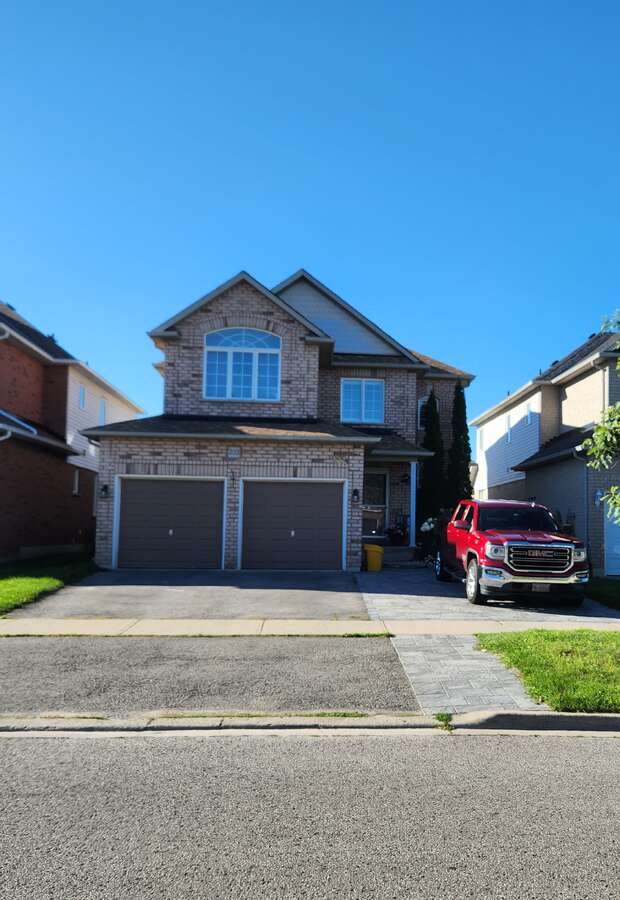 222 Sprucewood Crescent