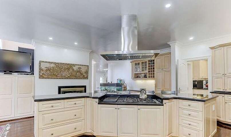 Huge Estate Mension , renovated , quality   house