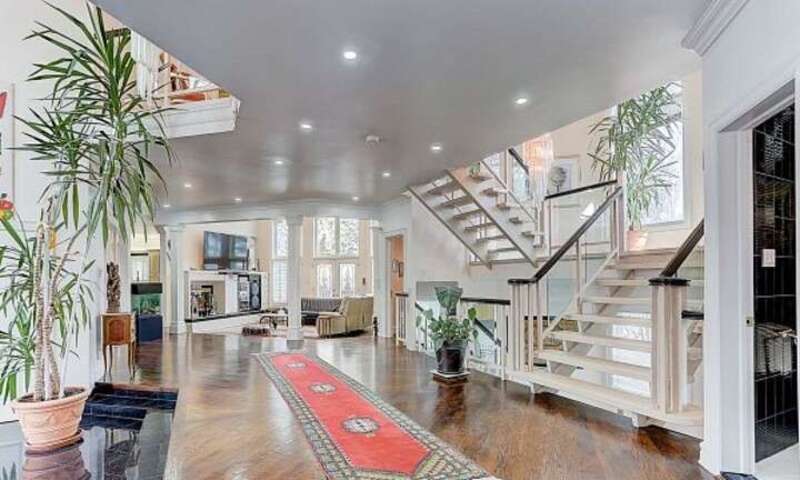 Huge Estate Mension , renovated , quality   house