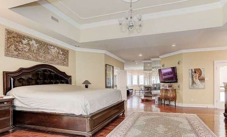 Huge Estate Mension , renovated , quality   house