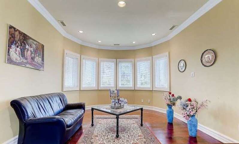 Huge Estate Mension , renovated , quality   house