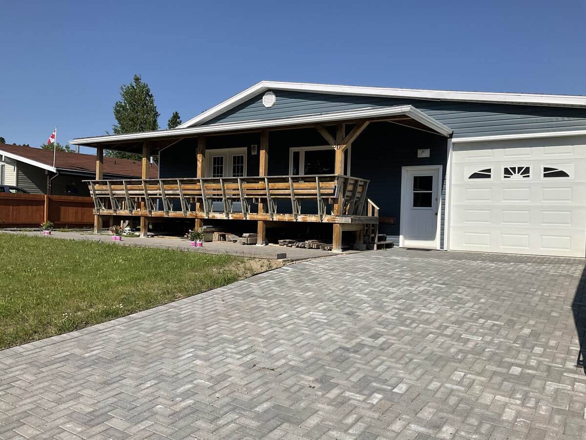House / Bungalow For Sale in Marathon, ON - 3 bed, 3 bath