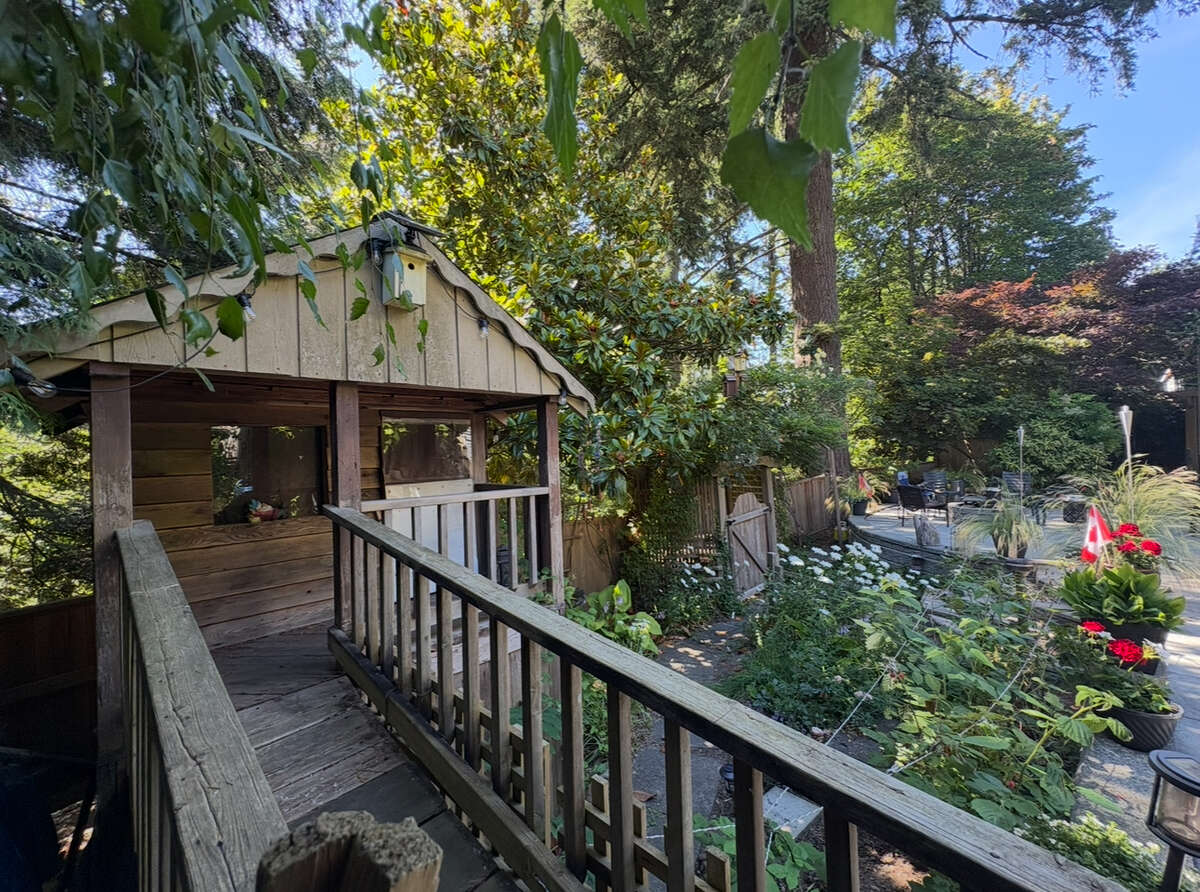 .Tudor home/ Nature/ Privacy/ Multi-generational