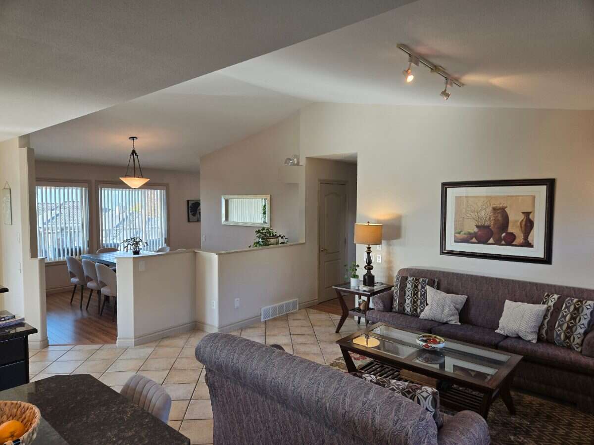 Best Location: Central, quiet, prestigious! 