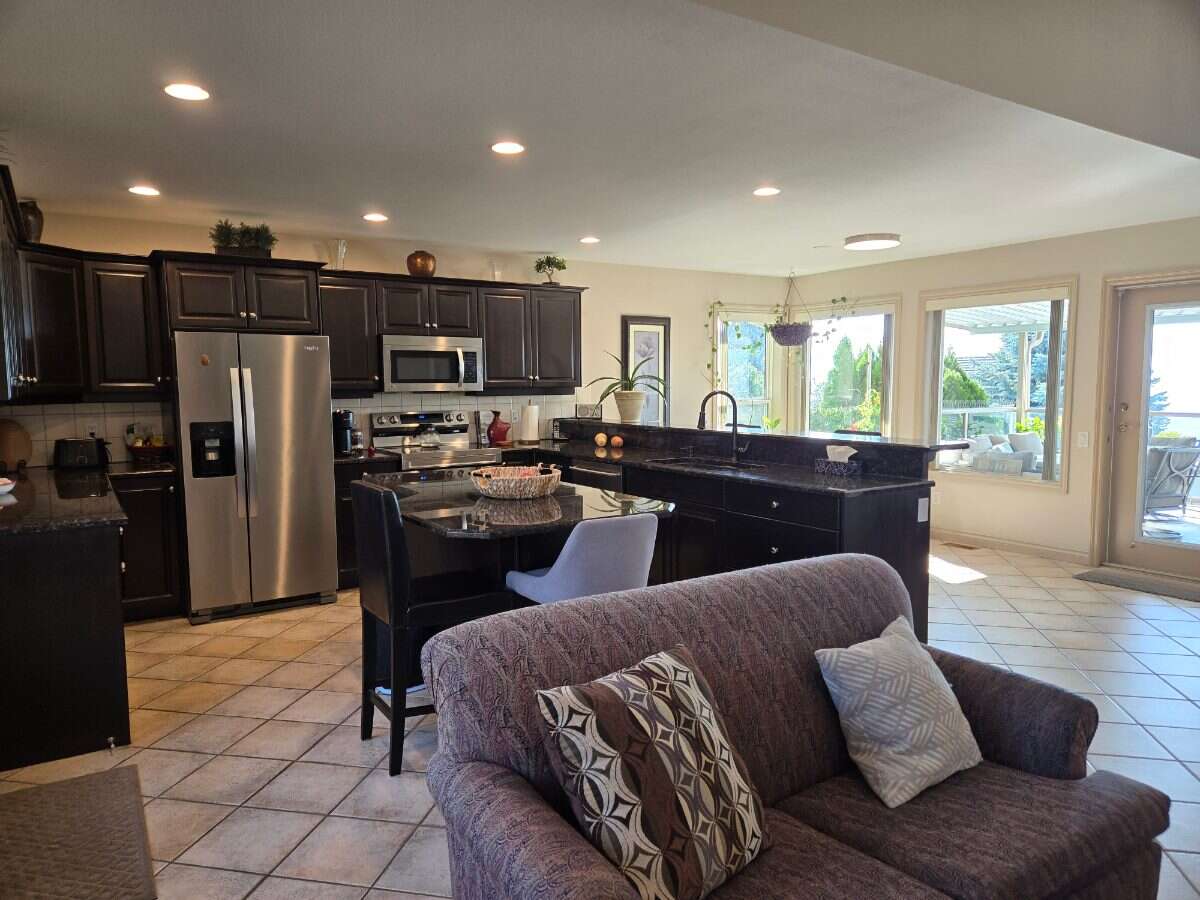 Best Location: Central, quiet, prestigious! 