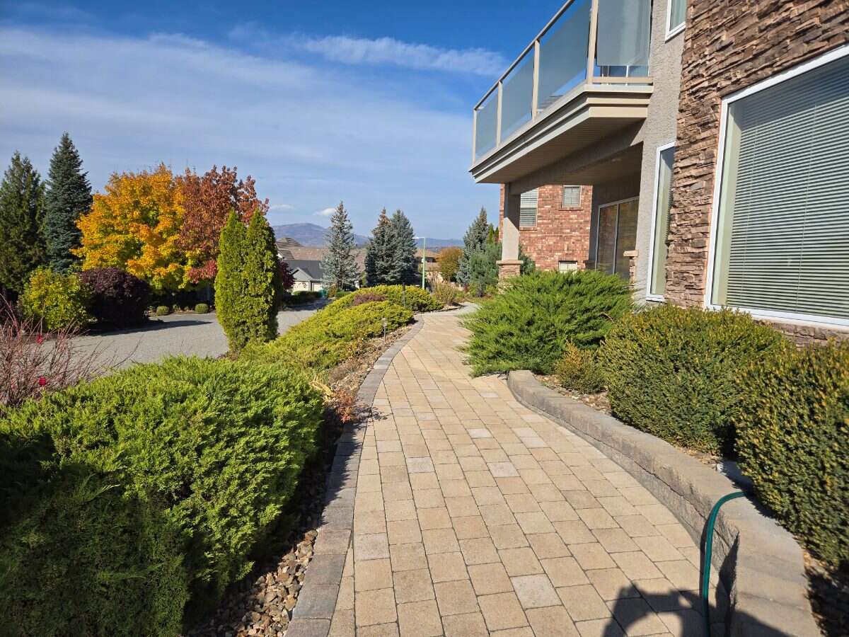 Best Location: Central, quiet, prestigious! 