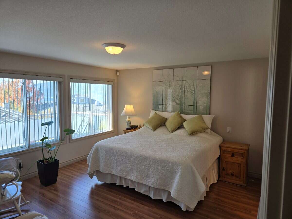Best Location: Central, quiet, prestigious! 
