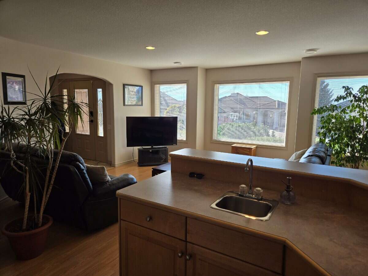Best Location: Central, quiet, prestigious! 
