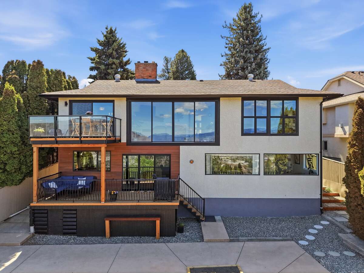 Beautiful Upper Sahali home with stunning views