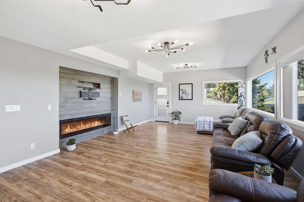 Beautiful Upper Sahali home with stunning views