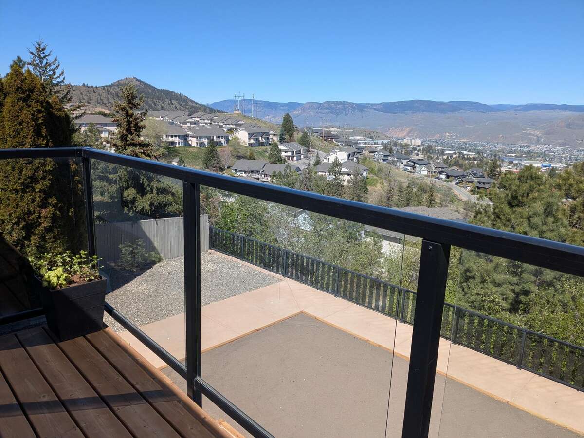 Beautiful Upper Sahali home with stunning views