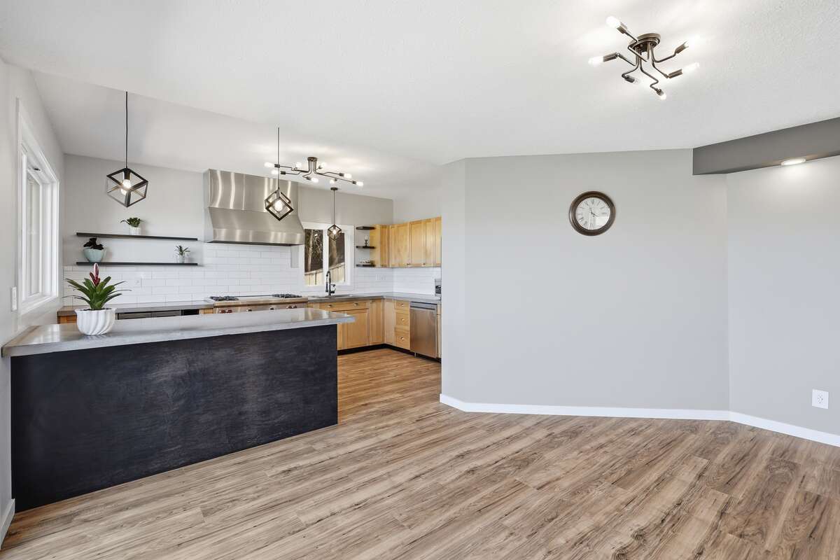 Beautiful Upper Sahali home with stunning views