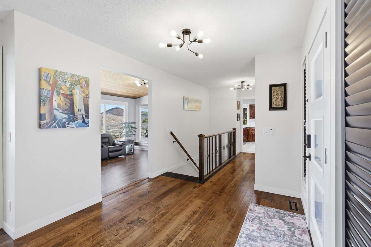 Beautiful Upper Sahali home with stunning views