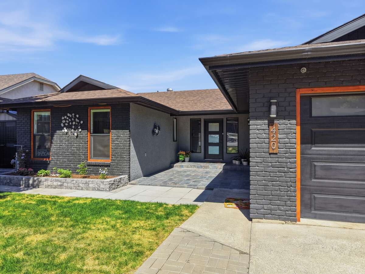 Beautiful Upper Sahali home with stunning views