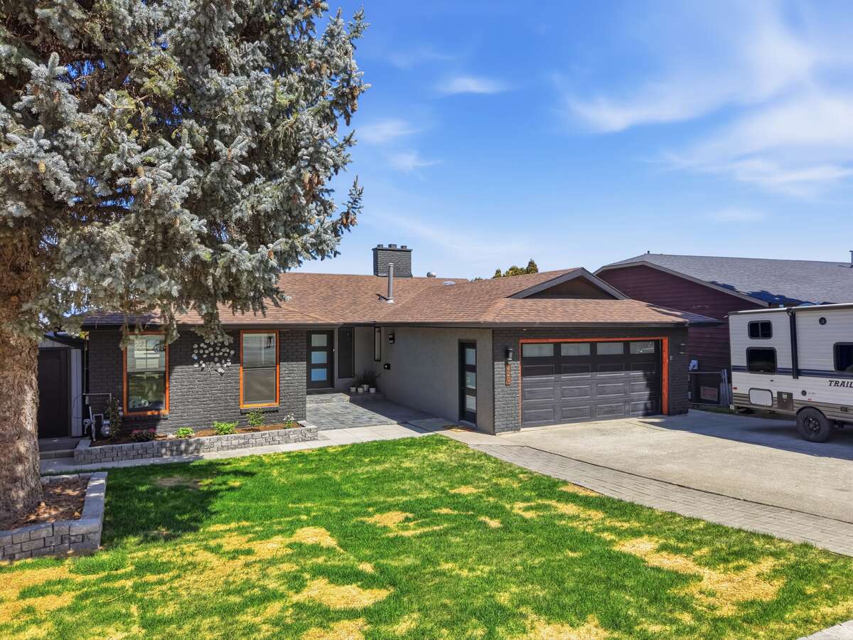 Beautiful Upper Sahali home with stunning views