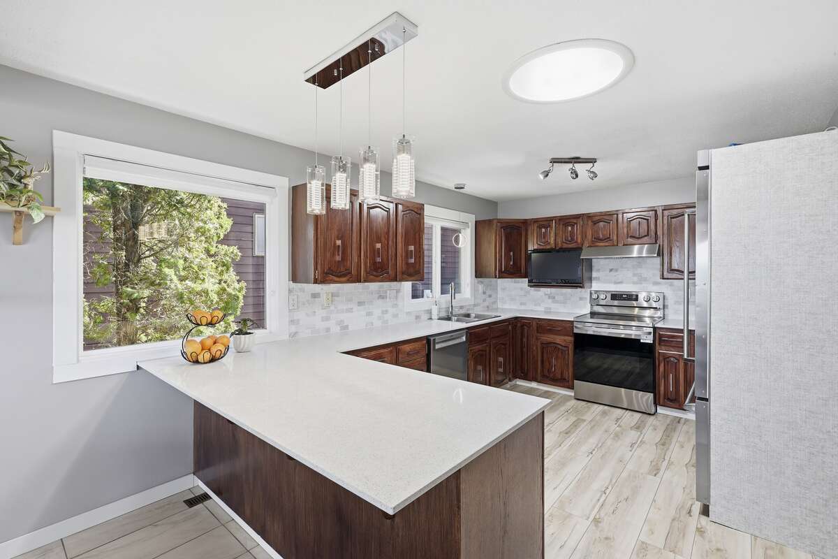 Beautiful Upper Sahali home with stunning views