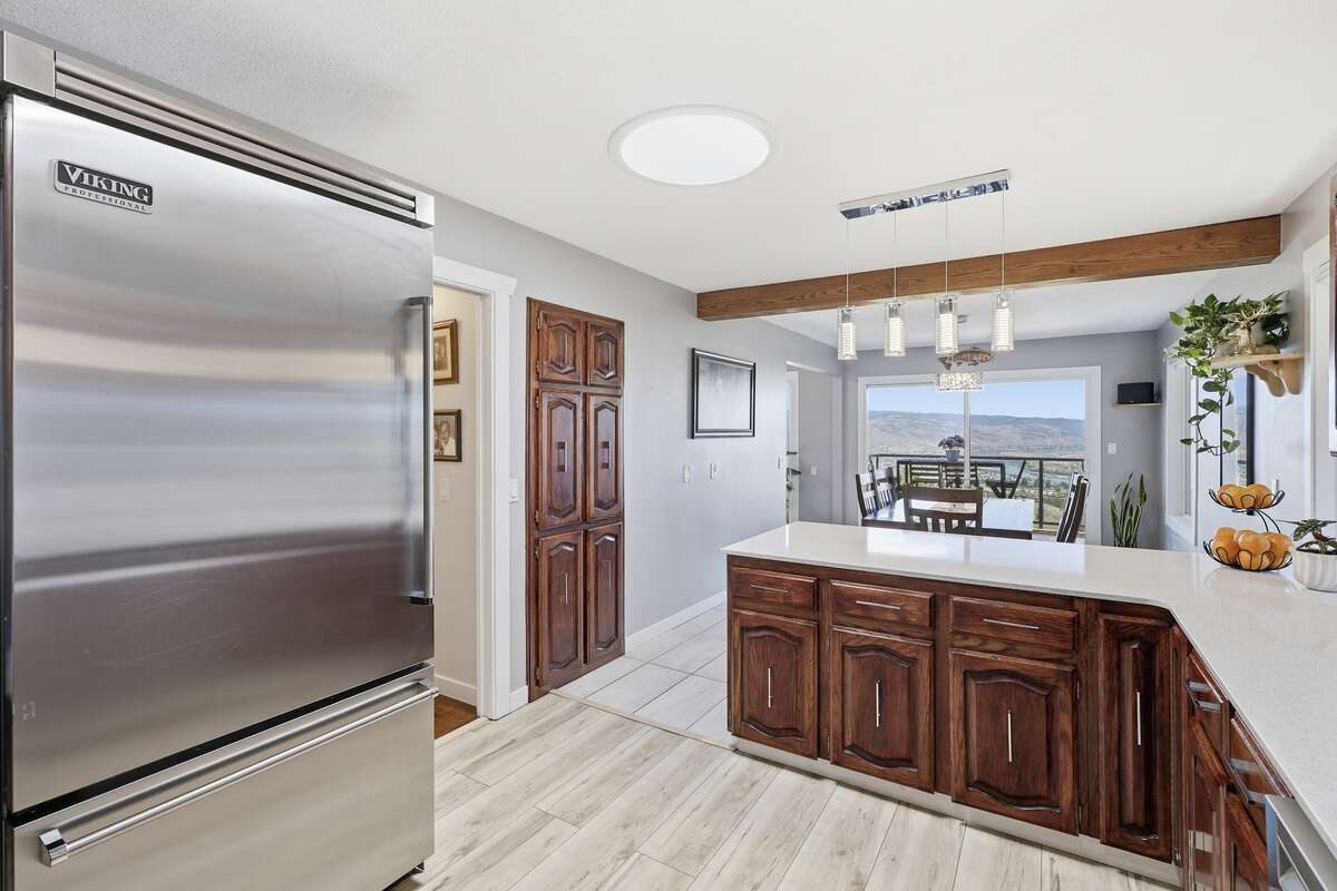 Beautiful Upper Sahali home with stunning views