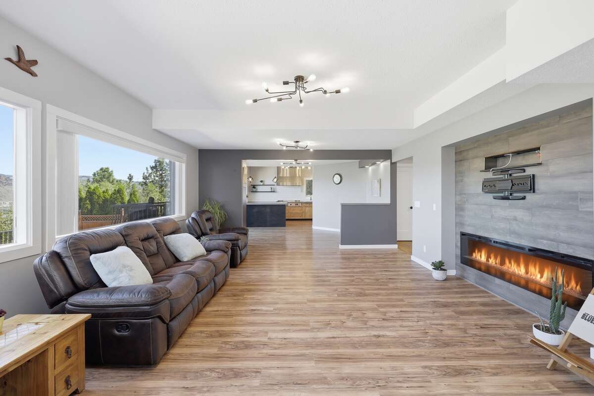 Beautiful Upper Sahali home with stunning views