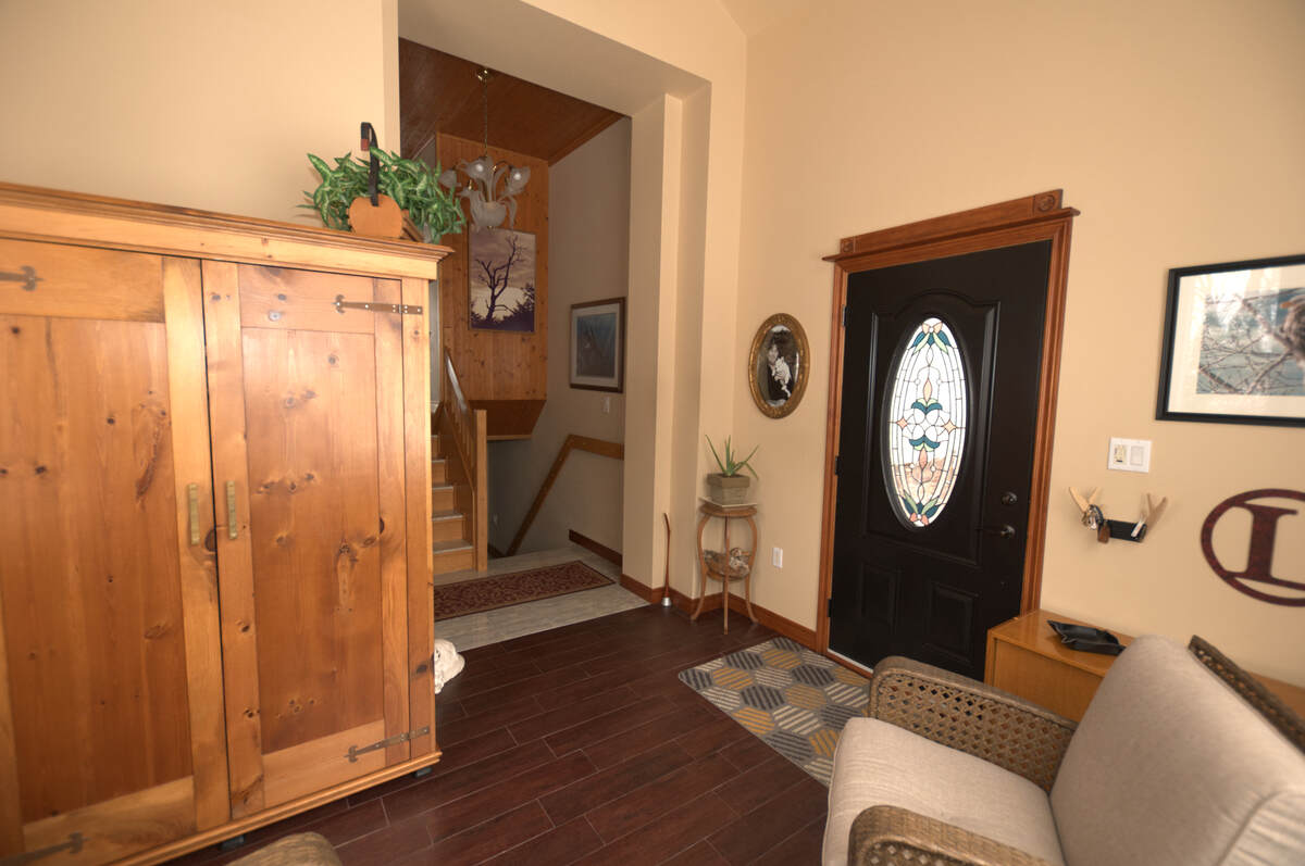Front door & foyer