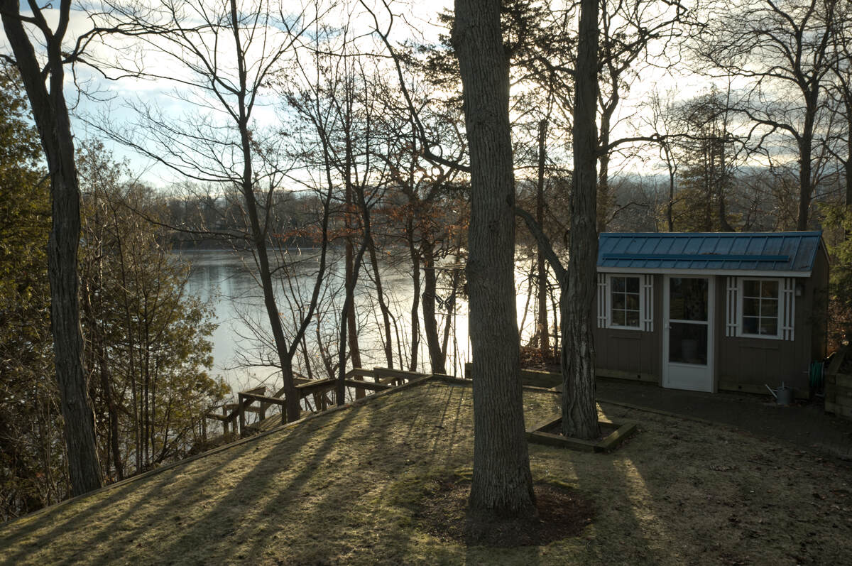 Entrance to cove & walkway to waterfront